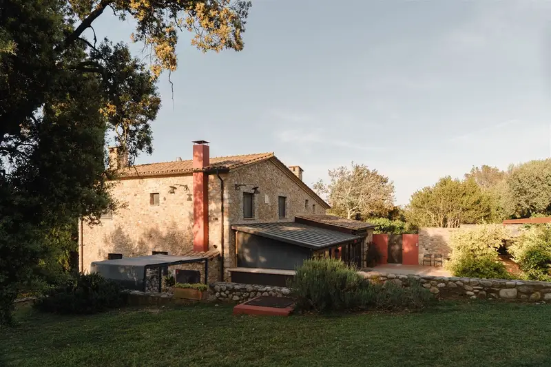 Finca Rural con Dos Casas en Girona Ideal Familia o Negocio