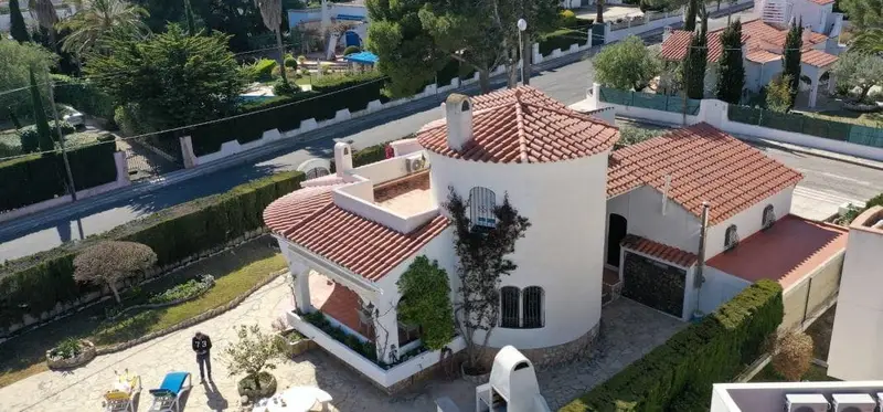 Chalet en L'Ametlla de Mar con Vistas al Mar y Acceso Directo a Cala