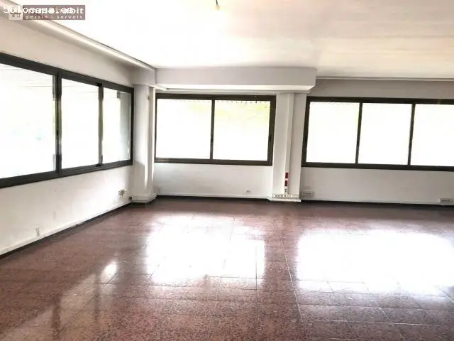 Local Comercial 463 m2 46 m Fachada