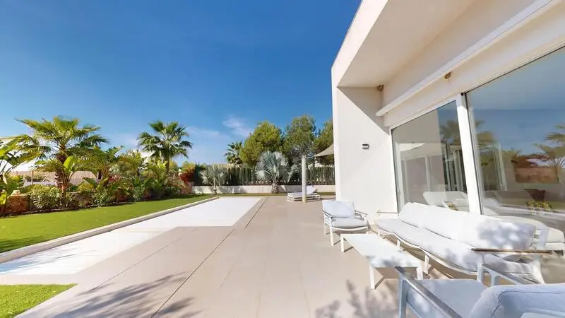 Villa de Lujo 4 Dormitorios Las Colinas Golf Alicante