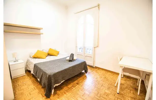 Habitacion en alquiler en Carrer de Balmes Barcelona