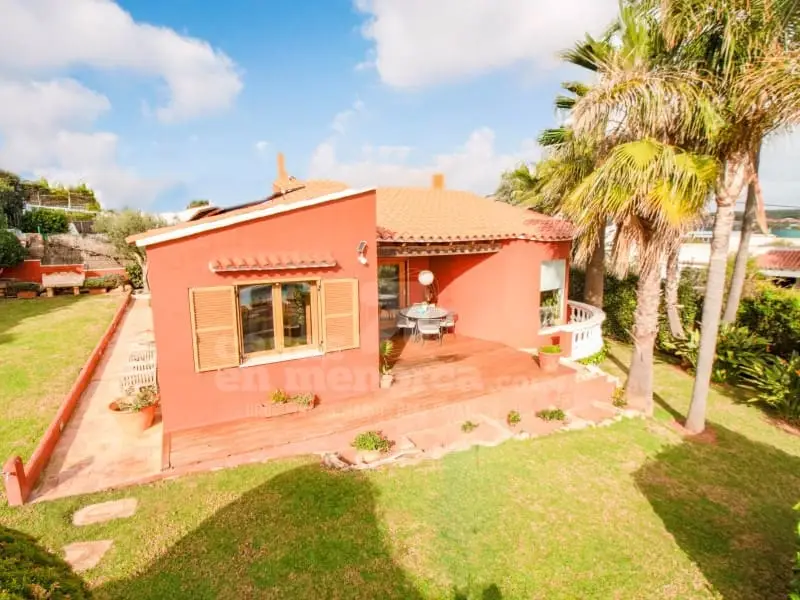 Chalet en Venta en Punta Prima Menorca Cerca del Mar