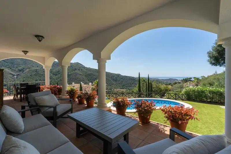 Villa de Lujo en Monte Mayor con Vistas Panorámicas