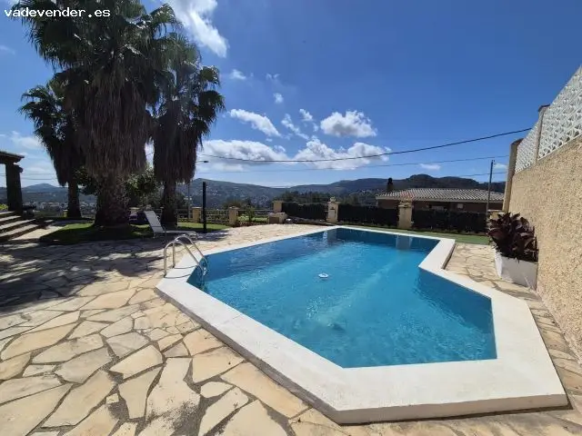Casa en Vallirana con Piscina y Jardin