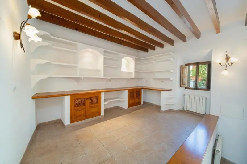 Casa en venta en Soller Mallorca con piscina y vistas a la montaña