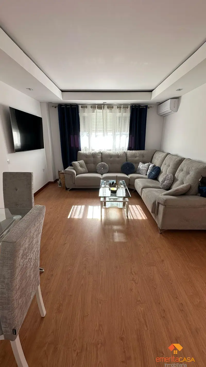 Venta Adosado Reformado Mérida 4 Dormitorios 2 Baños Garaje