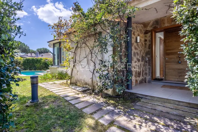 Villa de Lujo en El Rompido con Piscina Privada y Jardin