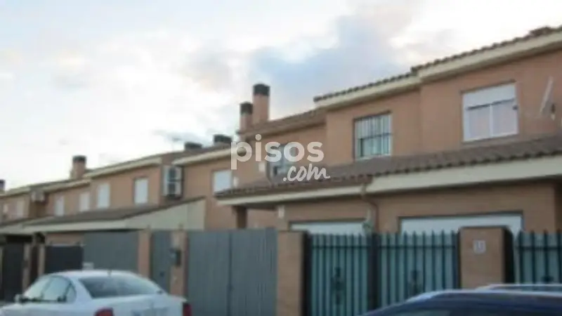 Casa adosada en venta en Barcience Toledo Calle Miguel de Cervantes