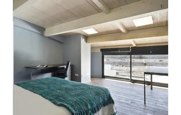 Apartamento 2 Dormitorios Barcelona Terraza Privada Estancias Largas