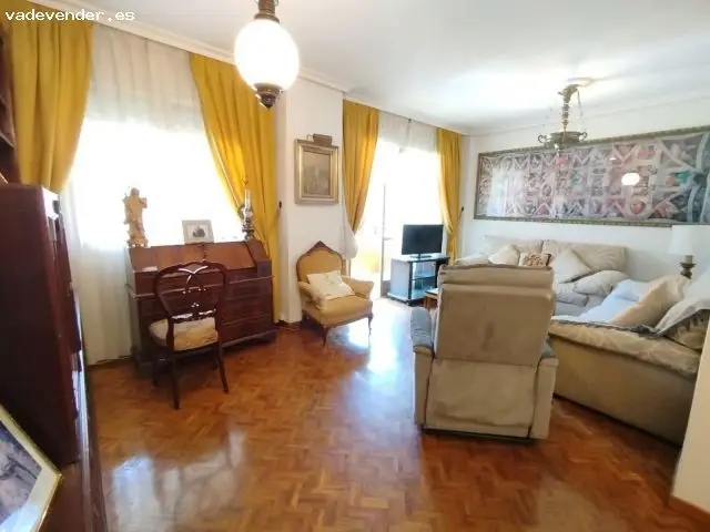Piso en Nervion con garaje y trastero opcional