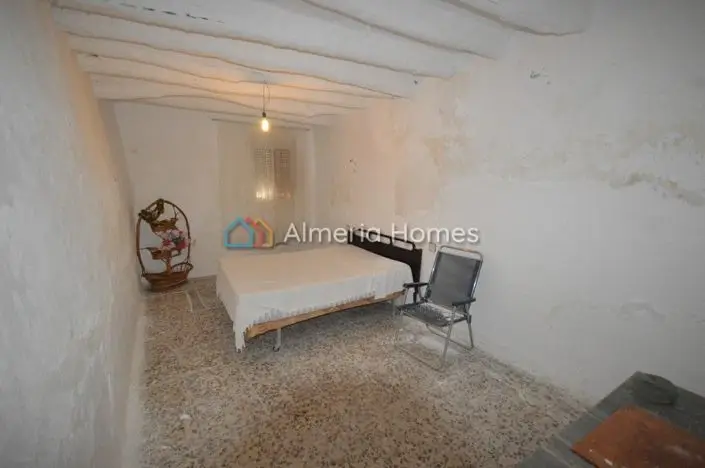 Casa de Pueblo de 6 Dormitorios en Venta