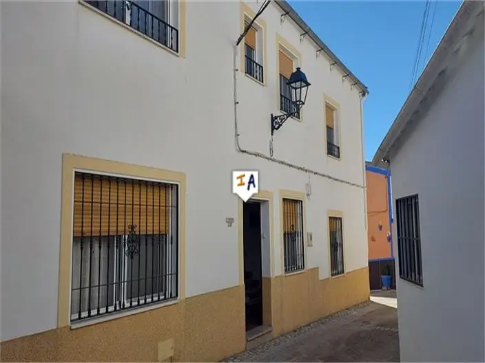 Adosado en Priego de Cordoba 3 Dormitorios 3 Banos