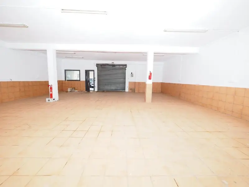 Venta Local Comercial Granollers Ponent 200m2