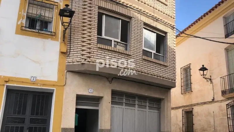 Casa en V	alez Rubio con Garaje y Azotea - 4 Plantas