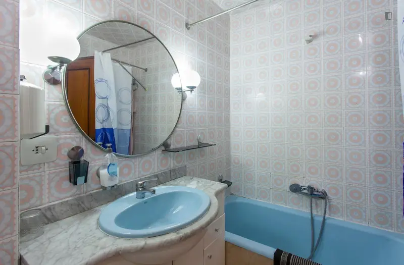 Habitacion Doble para Estudiantes cerca de la Universitat Catolica