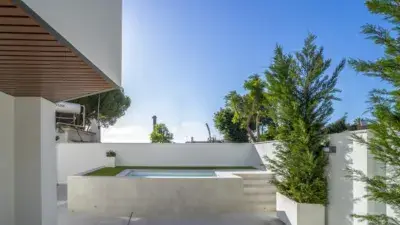 Apartamento en Montemar con Piscina Privada y Terraza