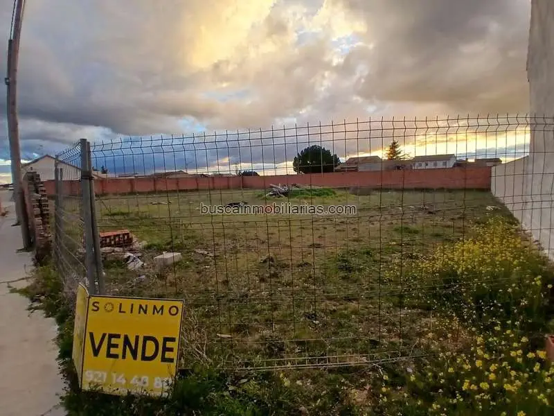 Parcelas Urbanas en Venta Cuellar 1116m2