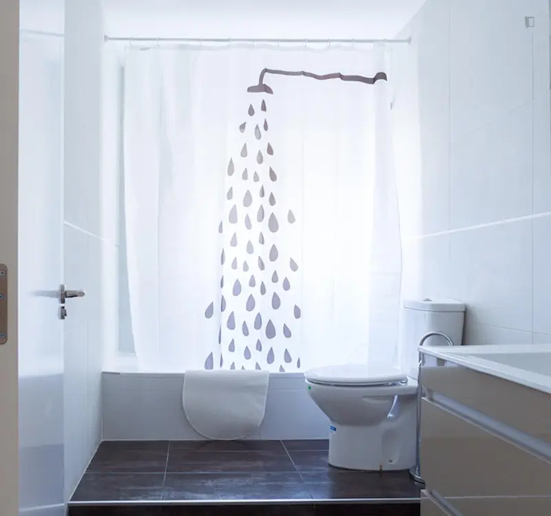 Habitacion Doble con Baño Privado Cerca del Centro de Zaragoza