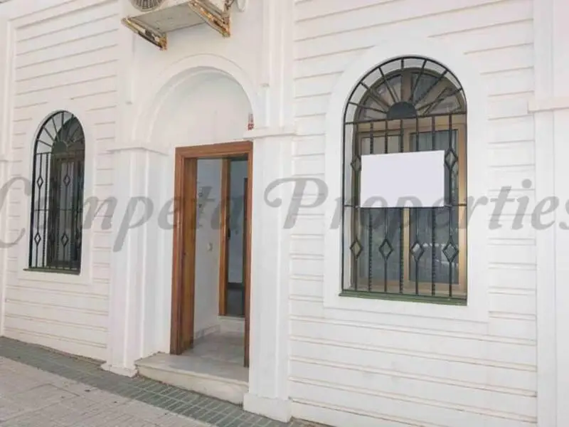 Apartamento en venta en Nerja Centro, ideal vivienda o negocio