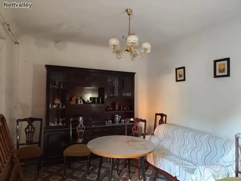 Gran Casa en Ambroz para Reformar o Nueva Construccion