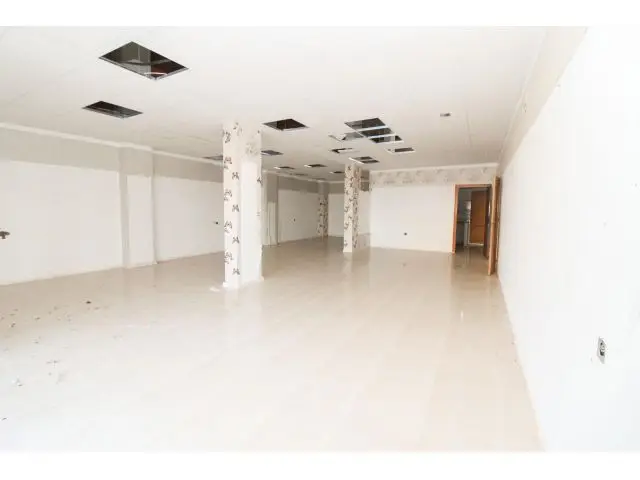 Local Comercial en Venta en Avenida Principal Albatera
