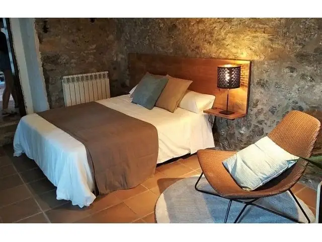 Finca Rustica con Piscina y 12 Dormitorios Cerca de Pineda de Mar