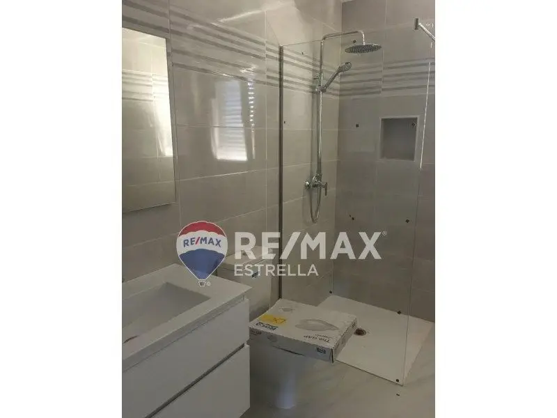 Venta Villa 3 Habitaciones Pinoso Nueva Piscina Moderna Tradicional