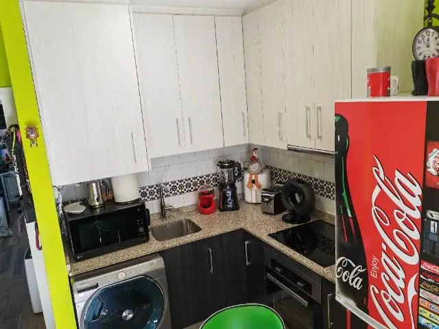 Apartamento en Torrevieja con Piscina y Jardin Privado