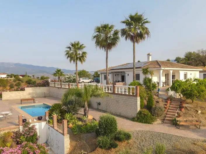 Villa 3 Dormitorios Guaro Vistas Panorámicas Piscina