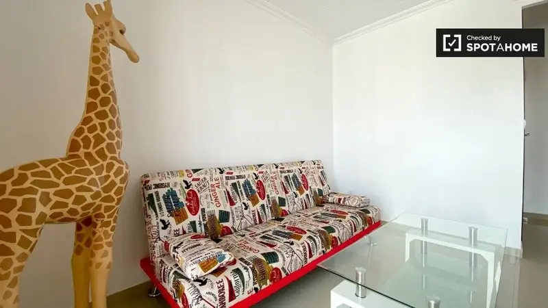 Apartamento 4 Dormitorios 1 Ba
jo Valencia Spotahome