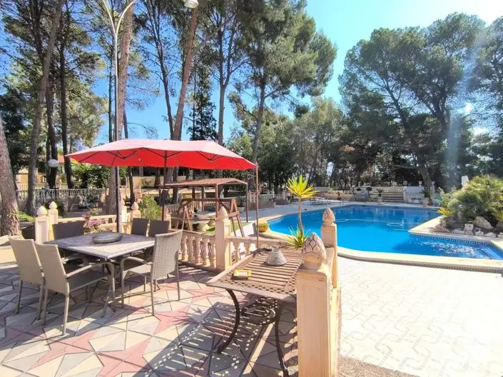 Villa de Lujo de 10 Dormitorios en Venta - Monóvar, Alicante