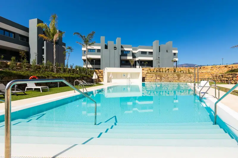 Atico de Lujo en Estepona con Vistas Panoramicas