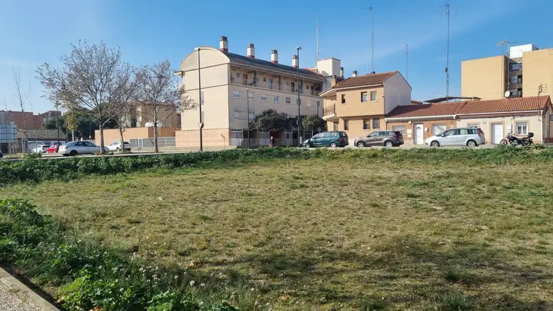 Venta Terreno Casetas Zaragoza 56 Viviendas Gran Inversion