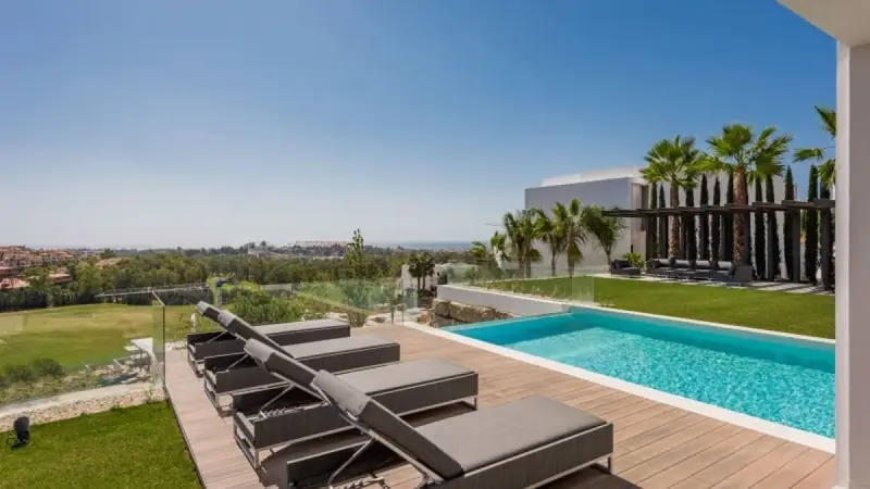 Villa de Lujo en Venta en Benahavis 5 Dormitorios Piscina Privada