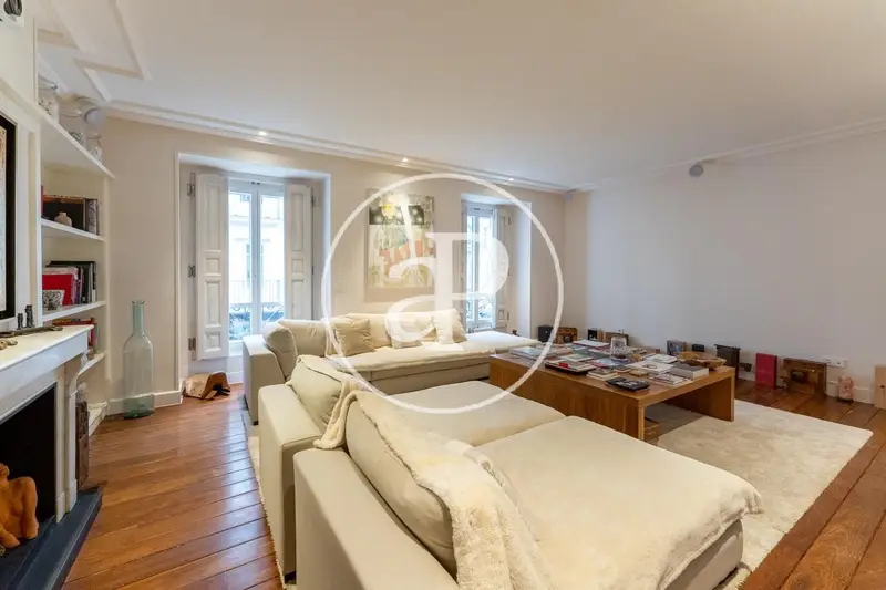 Piso Exterior Reformado en Recoletos 247m²