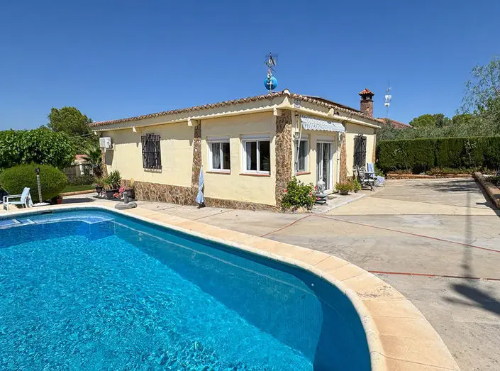 Villa 4 Dormitorios Vilamarxant Piscina Apartamento Sistema Solar