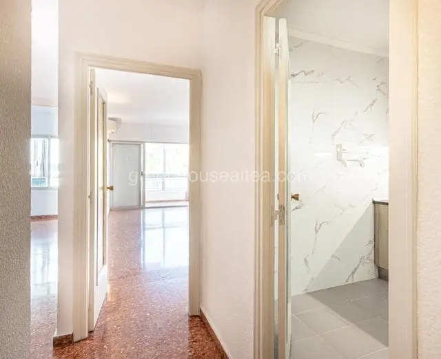Apartamento en Altea con terraza y vistas a la montaña