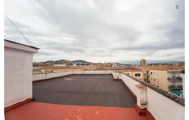 Rent 3 bedroom apartment in Granada