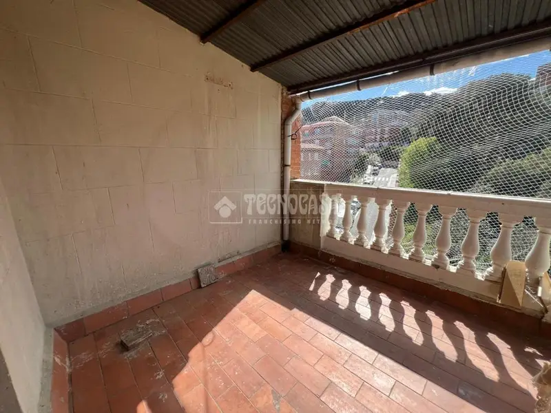 Atico en venta Horta Guinardo 3 dormitorios 2 terrazas
