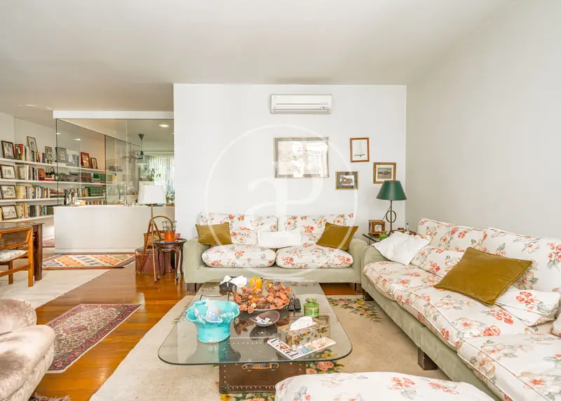 Piso en Venta Cuatro Caminos Reformado 4 Dormitorios