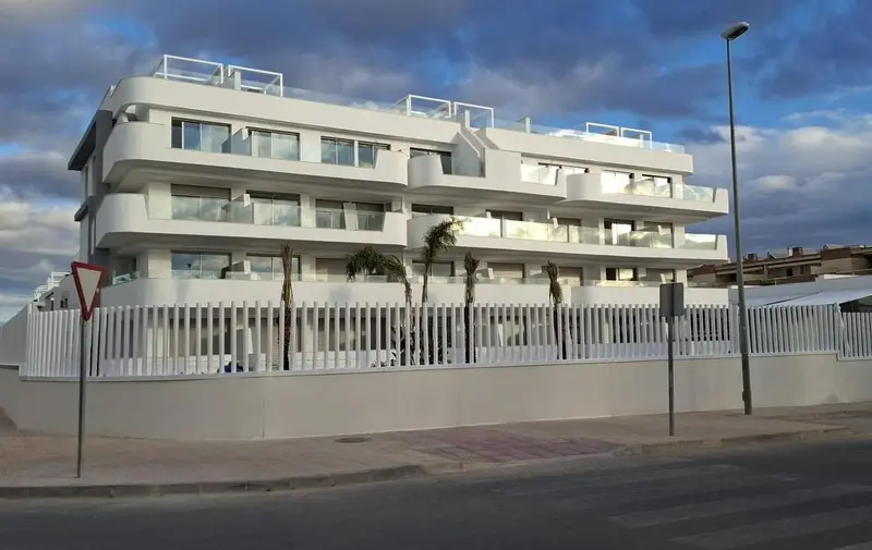 Planta Baja con Piscina y Terraza en Orihuela Cabo Roig