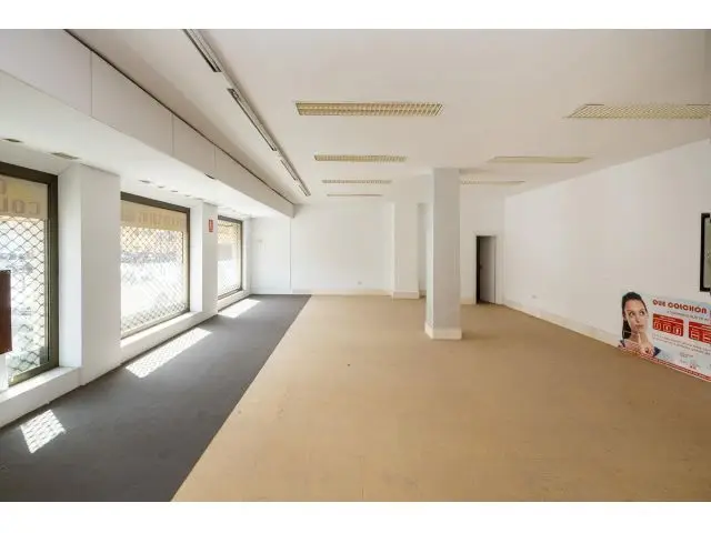 Local Comercial La Chana 260m2 Amplio Luminoso