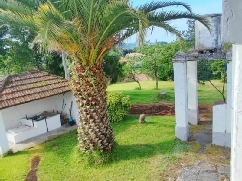 Chalet en Llanera Siglo XIX con Finca Edificable