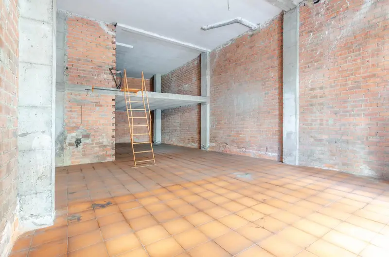 Venta Local Comercial Mieres Centro 115m2