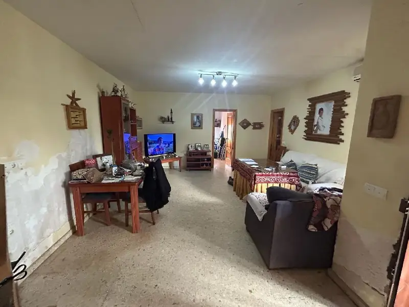 Venta Casa con Chimenea en La Carlota 4 Dormitorios 2 Baños