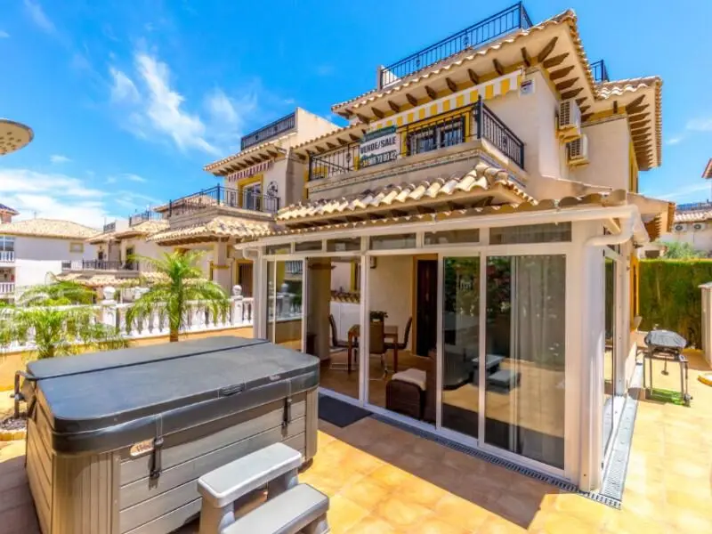 Adosado 2 Dormitorios Orihuela con Jacuzzi y Piscina