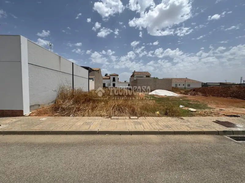 Terreno en Venta en Cañada Rosal cerca de Écija