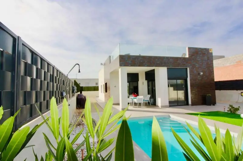 Chalet en Venta Pinoso Alicante Villa Provenza 3 Dormitorios