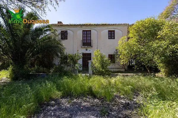 Casa Cortijo Urbana con Finca Agricola en Granada