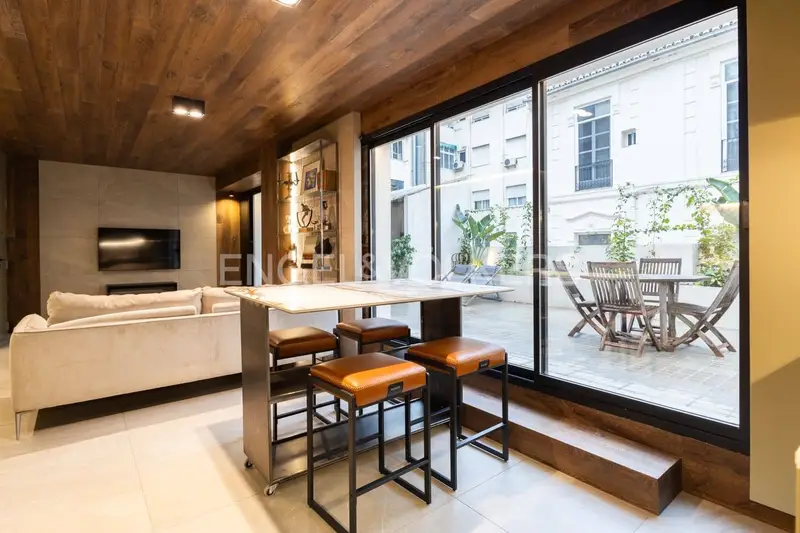 Apartamento de Lujo en Plaza Reina Valencia